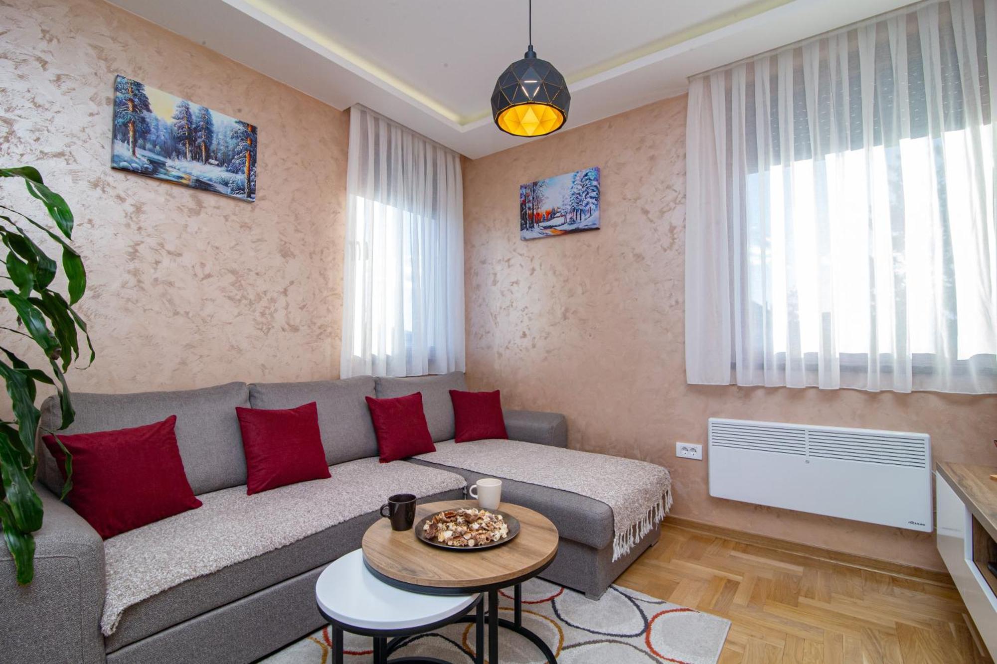 Apart Kompleks Binis Zlatibor Luaran gambar